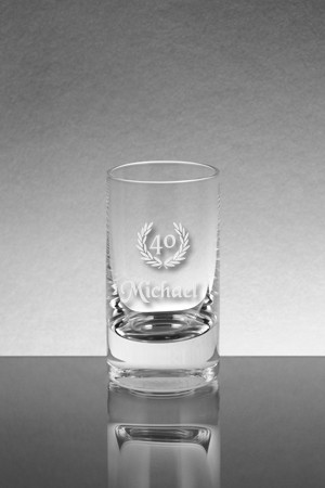 Schnapsglas mit Jubiläumsgravur